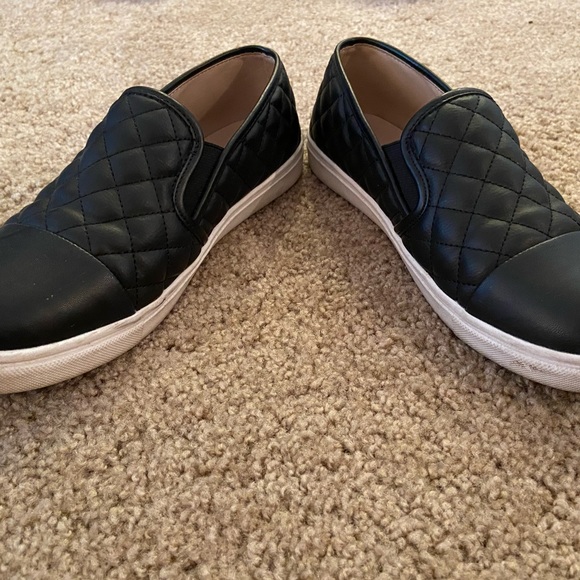 Steve Madden Women’s Sneakers - Picture 2 of 4